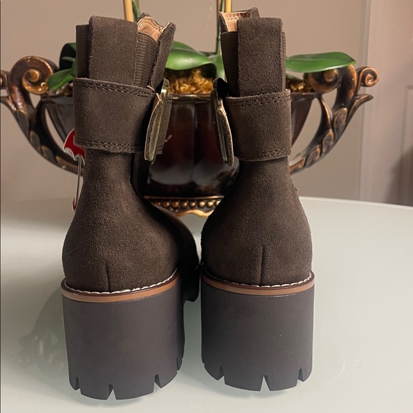 SALE!! New Blondo Brown Dakota Waterproof Suede Ankle Boots Size 6.5 Retail $150 - Picture 3 of 8